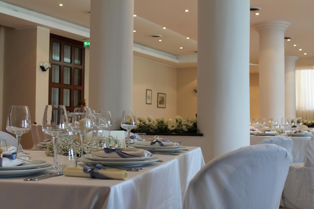 Hotel Serenella Агрополи Экстерьер фото