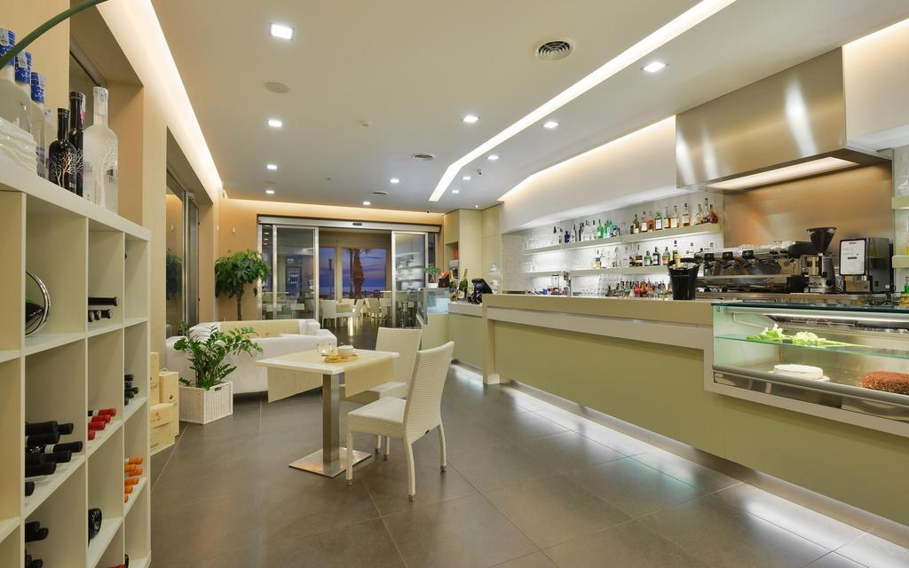 Hotel Serenella Агрополи Экстерьер фото