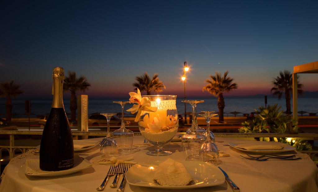 Hotel Serenella Агрополи Экстерьер фото