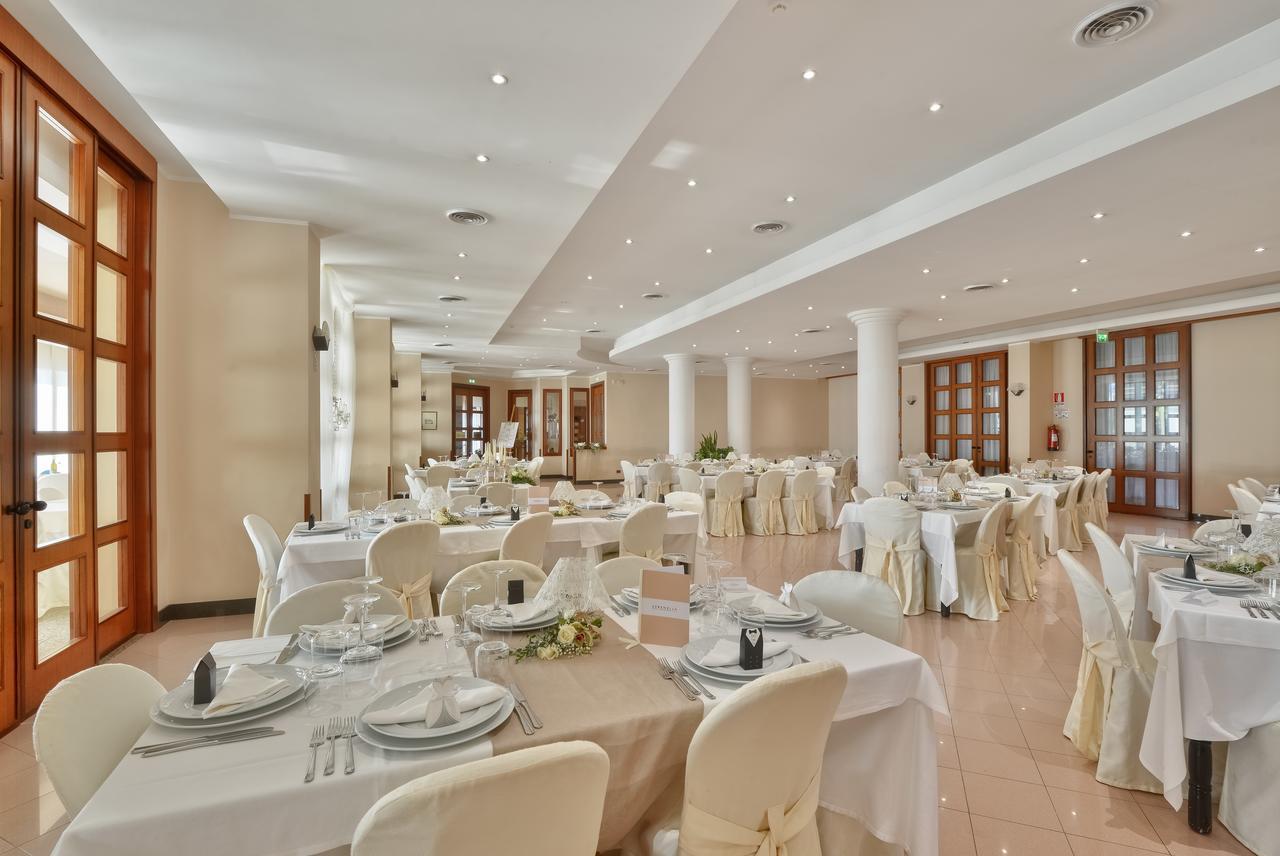 Hotel Serenella Агрополи Экстерьер фото