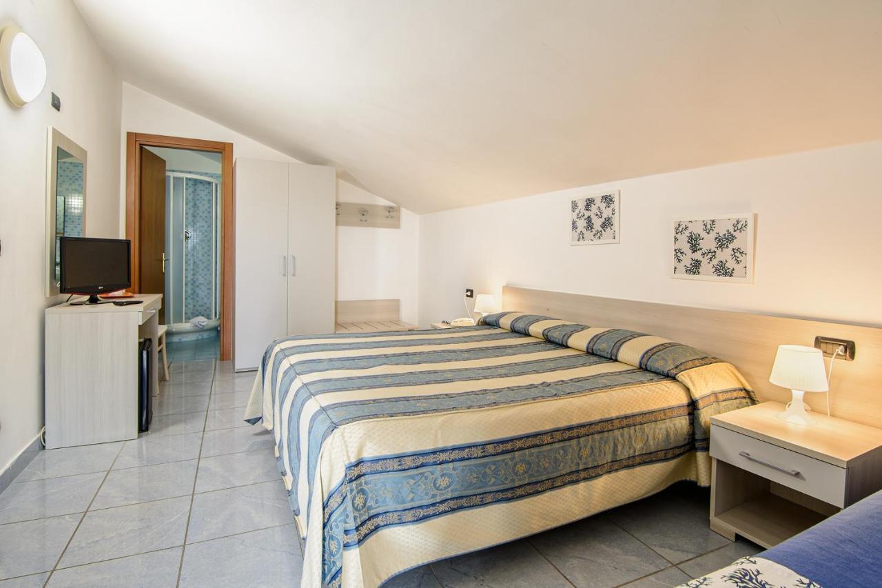 Hotel Serenella Агрополи Экстерьер фото