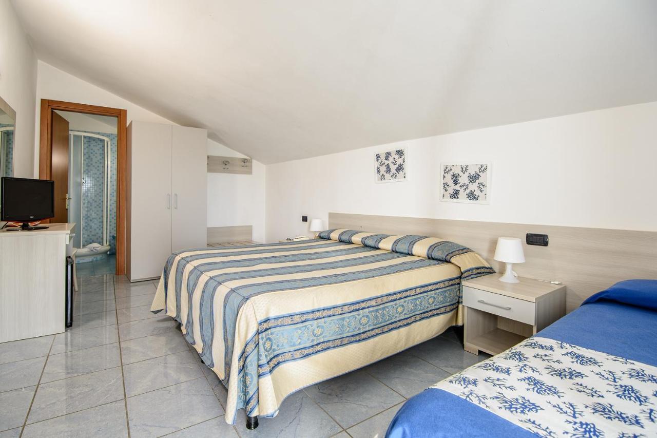 Hotel Serenella Агрополи Экстерьер фото